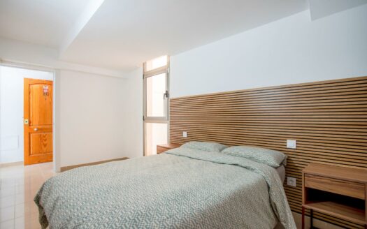 APARTAMENTO REFORMADO EN ESQUINA. 2 DORMITORIOS. AMPLIA TERRAZA. VISTAS AL MAR. ARGUINEGUÍN