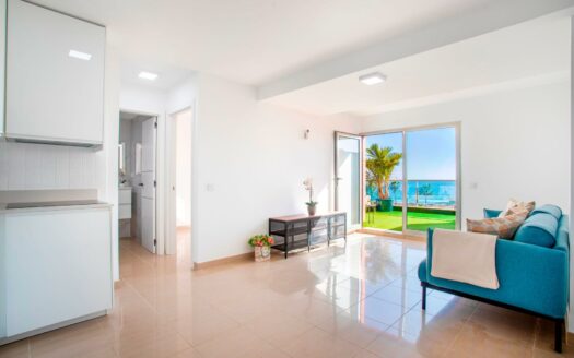APARTAMENTO REFORMADO EN ESQUINA. 2 DORMITORIOS. AMPLIA TERRAZA. VISTAS AL MAR. ARGUINEGUÍN