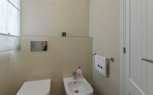 Wunderschöne Doppelhaushälfte mit privatem Pool, Garage und Meerblick