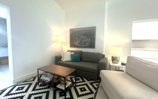 Espectacular inmueble con jardín