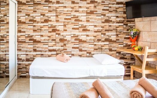 Se vende: Hostal en El Tablero de Maspalomas con alta rentabilidad