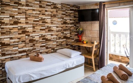 Se vende: Hostal en El Tablero de Maspalomas con alta rentabilidad