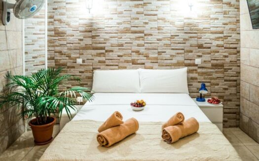 Se vende: Hostal en El Tablero de Maspalomas con alta rentabilidad