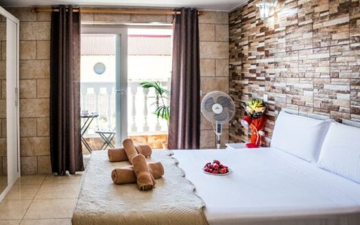 Se vende: Hostal en El Tablero de Maspalomas con alta rentabilidad