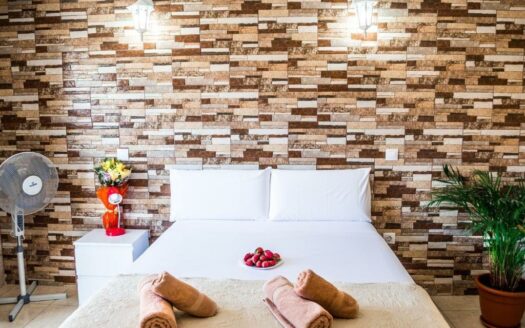 Se vende: Hostal en El Tablero de Maspalomas con alta rentabilidad