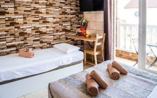 Se vende: Hostal en El Tablero de Maspalomas con alta rentabilidad