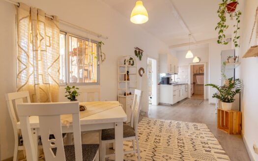 Chalet de 2 plantas con vistas al mar