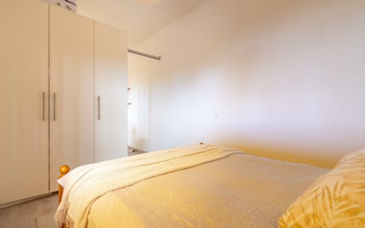 Chalet de 2 plantas con vistas al mar