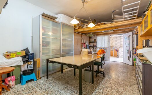 Chalet de 2 plantas con vistas al mar