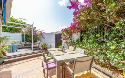 Bungalow Esquinero Reformado con Privacidad y Dos Terrazas – Playa del Inglés