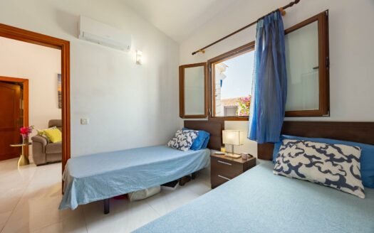 Bungalow Esquinero Reformado con Privacidad y Dos Terrazas – Playa del Inglés