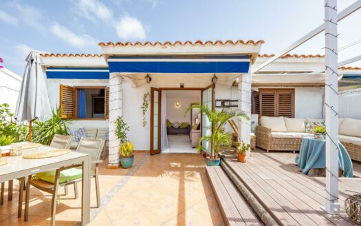Bungalow Esquinero Reformado con Privacidad y Dos Terrazas – Playa del Inglés