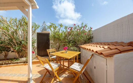 Bungalow Esquinero Reformado con Privacidad y Dos Terrazas – Playa del Inglés