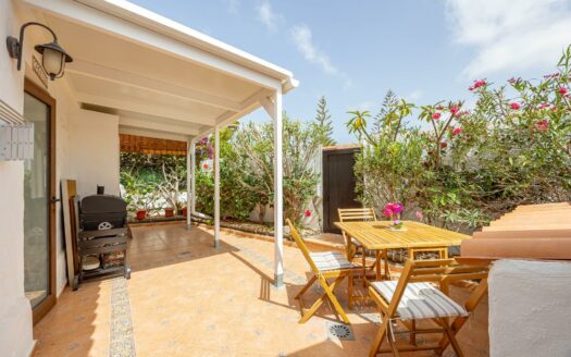 Bungalow Esquinero Reformado con Privacidad y Dos Terrazas – Playa del Inglés