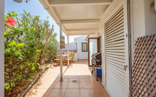Bungalow Esquinero Reformado con Privacidad y Dos Terrazas – Playa del Inglés