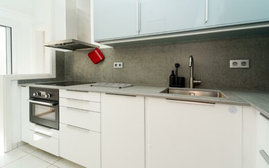 Attraktives Bungalow mit Dachterrasse in einer gepflegten Anlage mit Pool