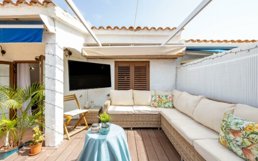 Bungalow Esquinero Reformado con Privacidad y Dos Terrazas – Playa del Inglés