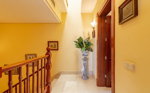 Villa en Sonnenland en venta en primera línea con vistas impresionantes