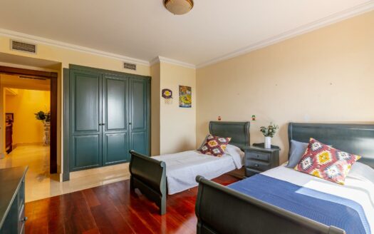 Villa en Sonnenland en venta en primera línea con vistas impresionantes