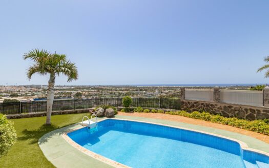 Villa en Sonnenland en venta en primera línea con vistas impresionantes