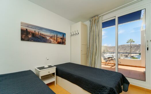 Dream home with sea views and morning sun