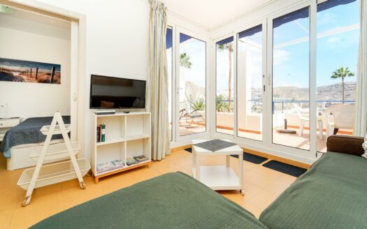 Dream home with sea views and morning sun