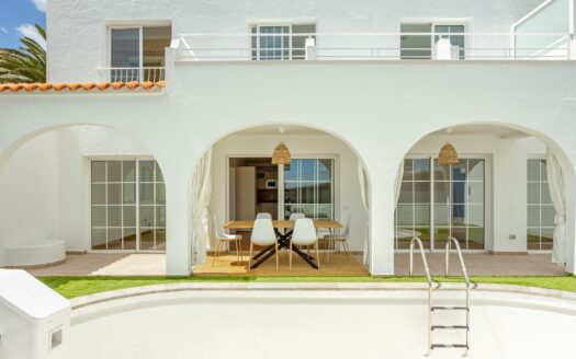 Doppelhaus-Chalet mit privatem Pool in Montaña la Data