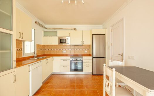 Doppelhaus-Chalet mit privatem Pool in Montaña la Data