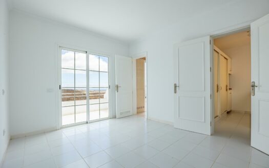 Doppelhaus-Chalet mit privatem Pool in Montaña la Data