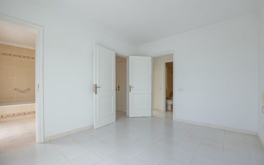 Doppelhaus-Chalet mit privatem Pool in Montaña la Data