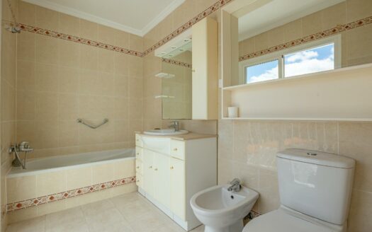 Doppelhaus-Chalet mit privatem Pool in Montaña la Data