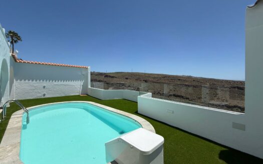 Doppelhaus-Chalet mit privatem Pool in Montaña la Data