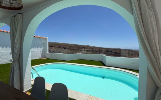 Doppelhaus-Chalet mit privatem Pool in Montaña la Data