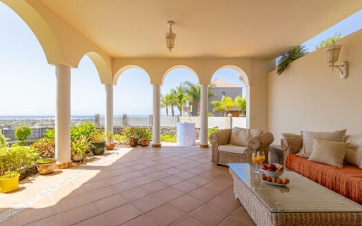Villa in first line in Sonnenland with breathtaking views for sale