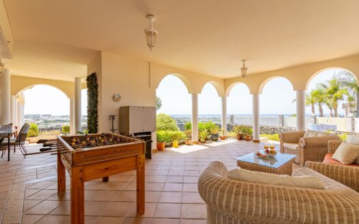 Villa in first line in Sonnenland with breathtaking views for sale