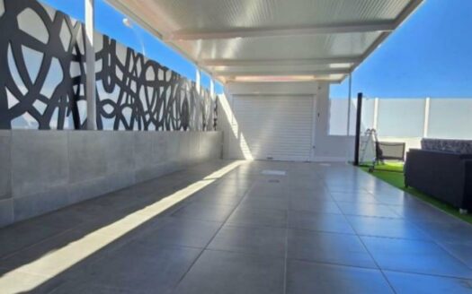 Semi-Detached Corner Chalet in El Doral – Sonnenland with Holiday Rental License (VV)