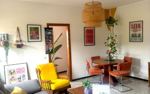 Casa con encanto y terraza en Marzagán