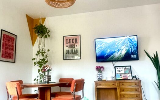 Casa con encanto y terraza en Marzagán