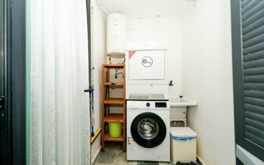 Vistas panorámicas que emocionan – piscina climatizada y posibilidad de licencia VV