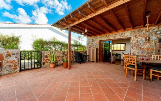 Unique Property with Rooftop Terrace in Exclusive Pasito Blanco