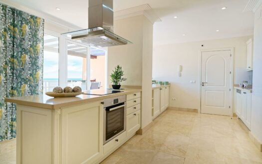 LUXURIOUS PENTHOUSE OF TOTAL 250 M2 WITH 3 BEDROOMS AND SEA VIEWS IN MONTE CARRERA, LOWER LOMA DOS