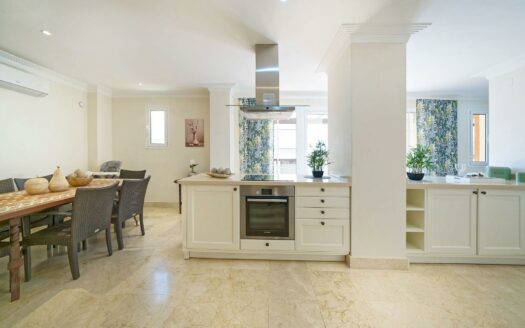 LUXURIOUS PENTHOUSE OF TOTAL 250 M2 WITH 3 BEDROOMS AND SEA VIEWS IN MONTE CARRERA, LOWER LOMA DOS