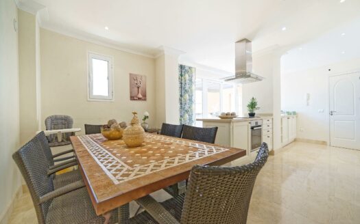LUXURIOUS PENTHOUSE OF TOTAL 250 M2 WITH 3 BEDROOMS AND SEA VIEWS IN MONTE CARRERA, LOWER LOMA DOS