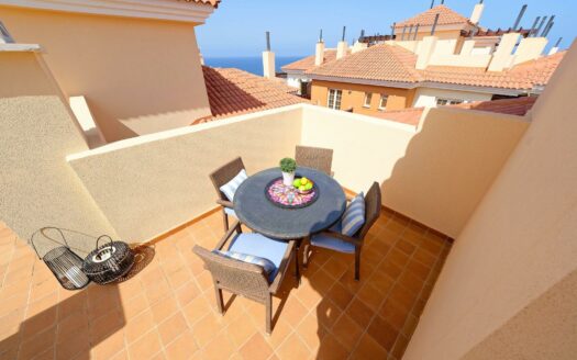 LUXURIOUS PENTHOUSE OF TOTAL 250 M2 WITH 3 BEDROOMS AND SEA VIEWS IN MONTE CARRERA, LOWER LOMA DOS
