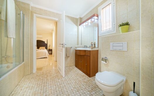 LUXURIOUS PENTHOUSE OF TOTAL 250 M2 WITH 3 BEDROOMS AND SEA VIEWS IN MONTE CARRERA, LOWER LOMA DOS