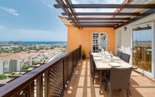 LUXURIOUS PENTHOUSE OF TOTAL 250 M2 WITH 3 BEDROOMS AND SEA VIEWS IN MONTE CARRERA, LOWER LOMA DOS