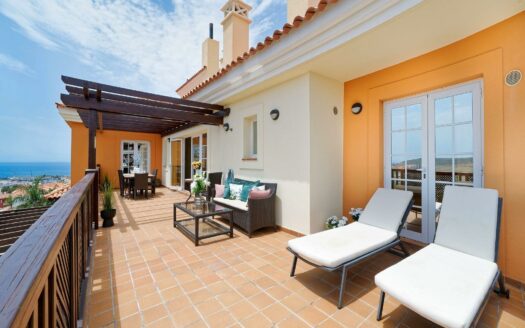 LUXURIOUS PENTHOUSE OF TOTAL 250 M2 WITH 3 BEDROOMS AND SEA VIEWS IN MONTE CARRERA, LOWER LOMA DOS