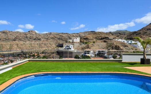 Exclusive Villa with Panoramic Views in Tauro