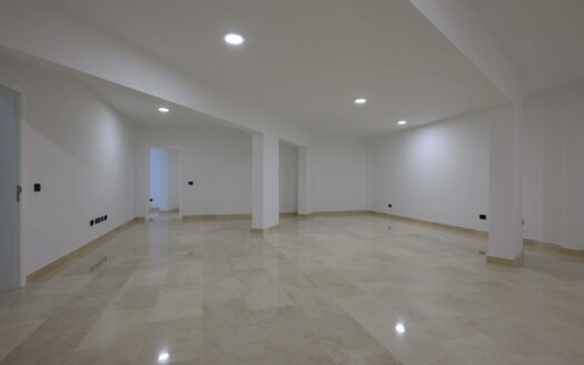 Exclusive Villa with Panoramic Views in Tauro