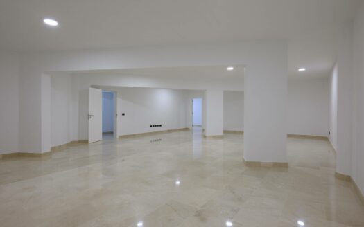 Exclusive Villa with Panoramic Views in Tauro